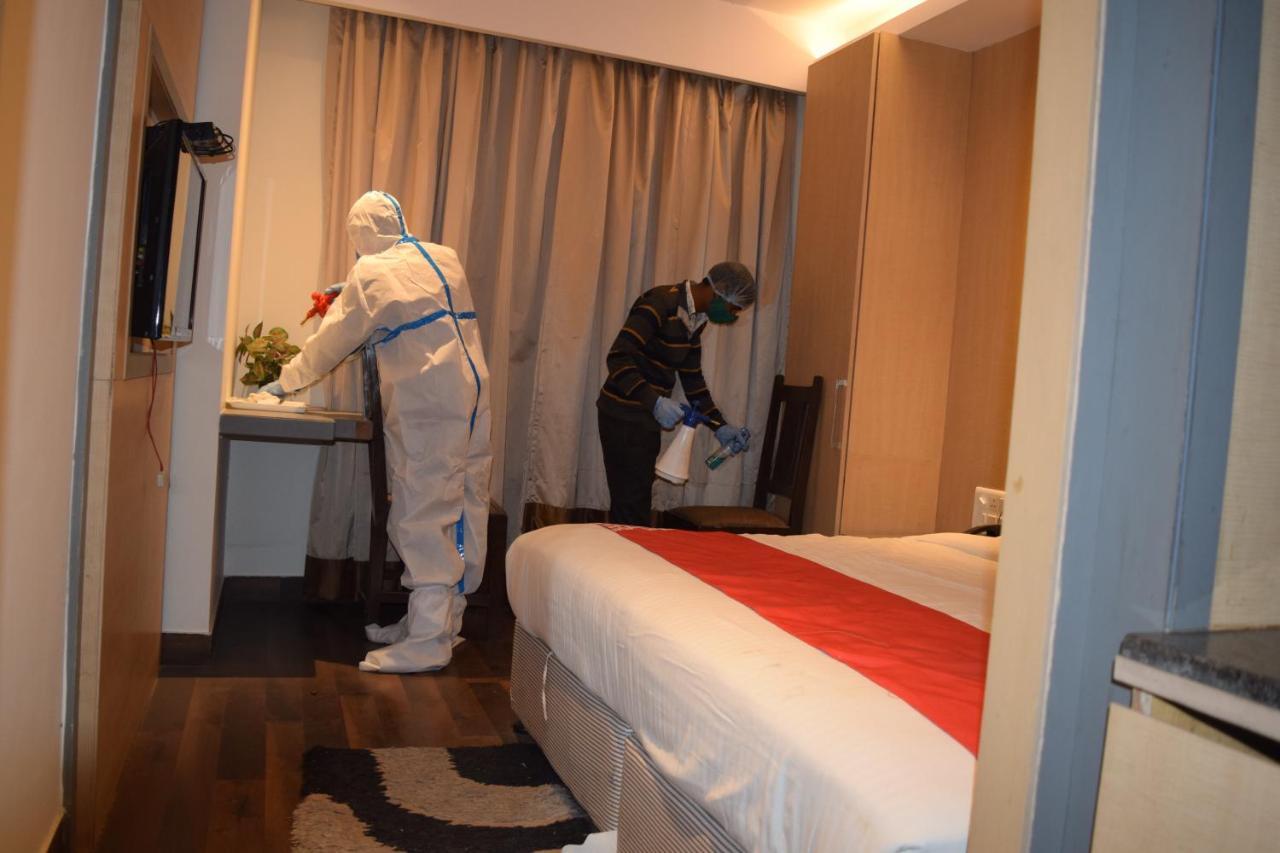 Hotel Superb 5 Mins Walk From New Delhi Station Exteriör bild