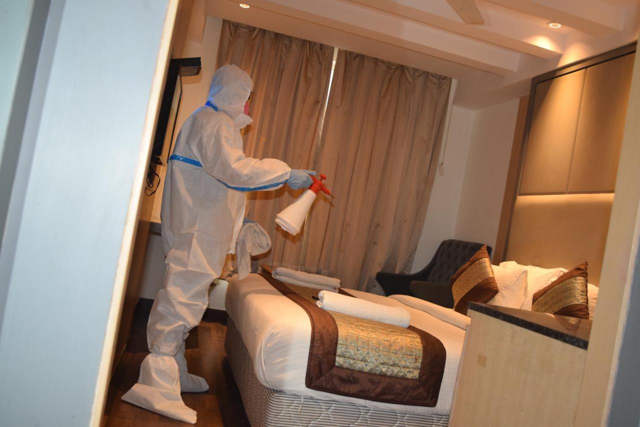 Hotel Superb 5 Mins Walk From New Delhi Station Exteriör bild