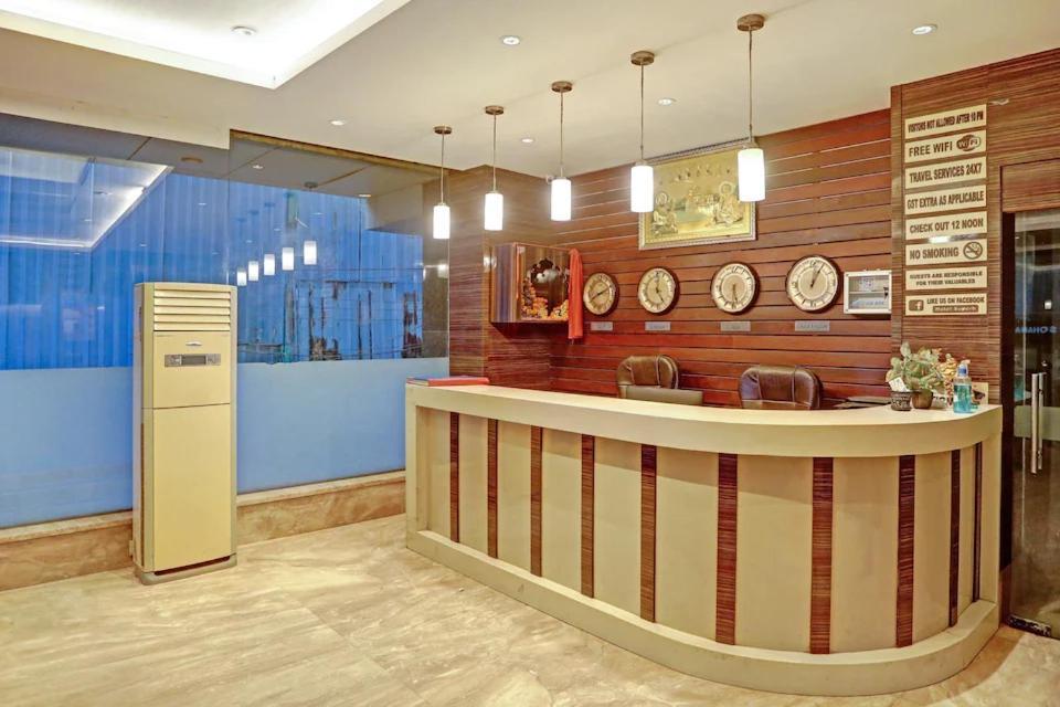 Hotel Superb 5 Mins Walk From New Delhi Station Exteriör bild