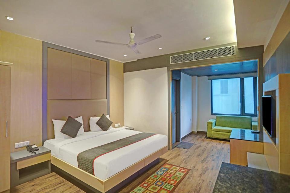 Hotel Superb 5 Mins Walk From New Delhi Station Exteriör bild
